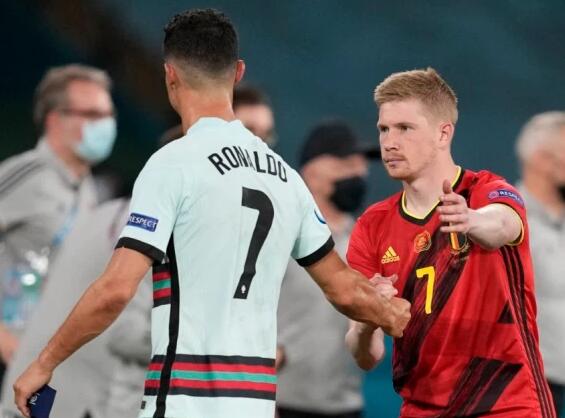 神户后卫：年初我曾在横滨战胜申花，不过那场比赛并不轻松（神户后卫：年初在横滨力克申花，这场胜利并非轻松所得）