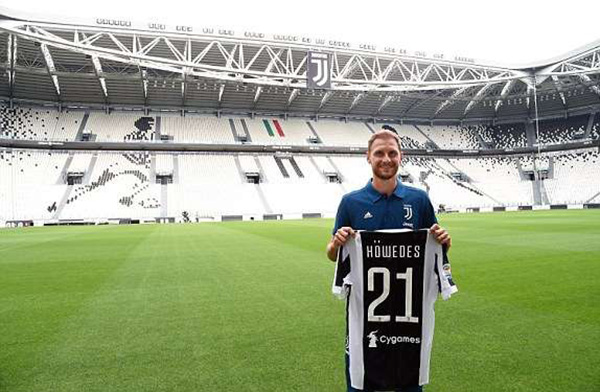 水平如何？菲利克斯训练中与门将本托互换角色，完成几次扑救（菲利克斯训练场客串门将，与本托互换位置多次完成扑救）