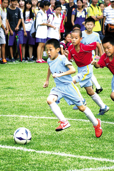 马德里足协举办第35届年度颁奖典礼，马塞洛、卡西等人出席（马德里足协第35届年度颁奖礼举行，马塞洛、卡西等现身）