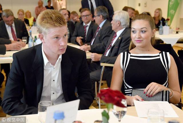 莫雷托：皇马依旧信任阿隆索，并且将在六月份签下一名中后卫（莫雷托：皇马对阿隆索信心不减，计划六月引进一名中卫）