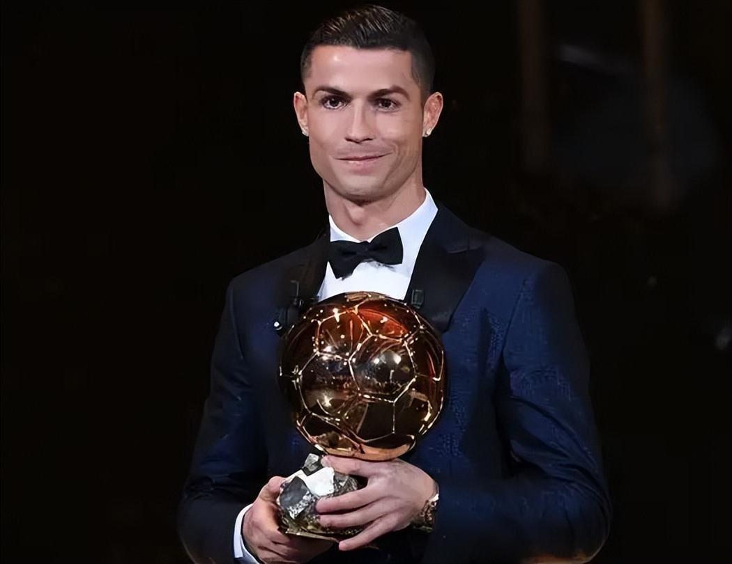 队报评法国vs阿塞拜疆：古斯托最佳，多人7分（队报法阿之战评分：古斯托全场最佳，多人获7分）